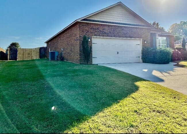 Building Photo - Settle In by the End of December—Apply Now!