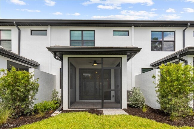 Building Photo - 27859 Solis Grande Dr