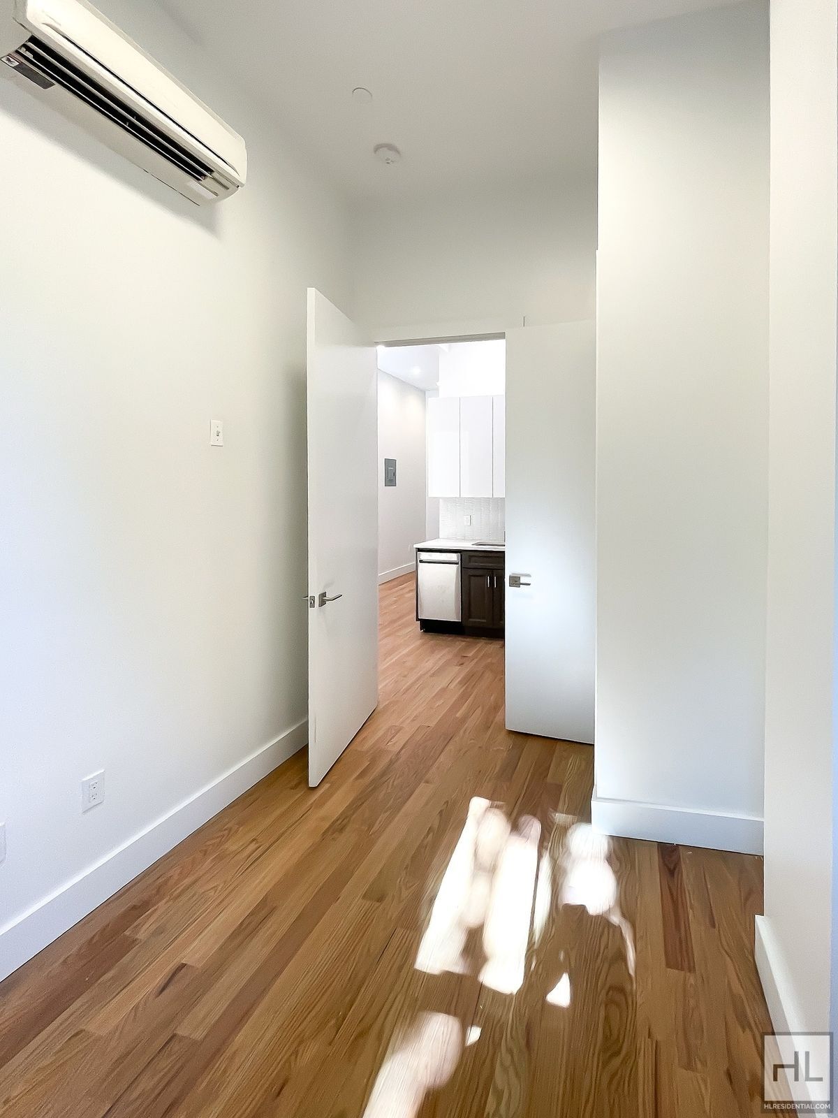 Building Photo - GRAND STREET / Spacious Williamsburg 3-Bed...