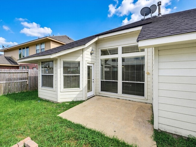 Building Photo - 4619 Schiller Park Ln