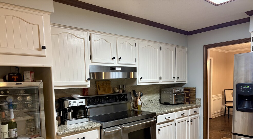 Building Photo - 8909 Ormand Ln