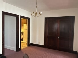 Building Photo - 3585 W 139th St