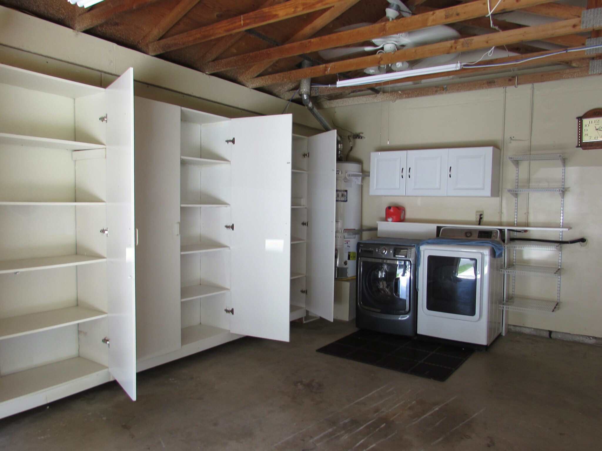 washer/dryer - 15847 Cindy Ct