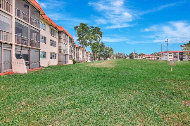 Building Photo - 8980 S Hollybrook Blvd