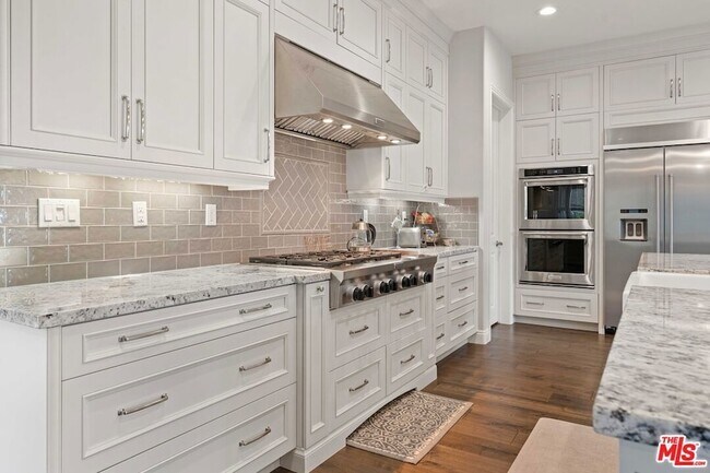 Building Photo - 11925 N Ricasoli Way