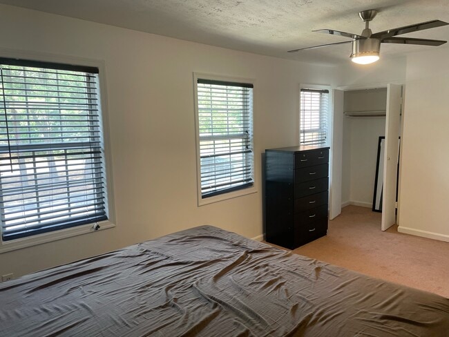 Building Photo - 13019 Trumbull Dr