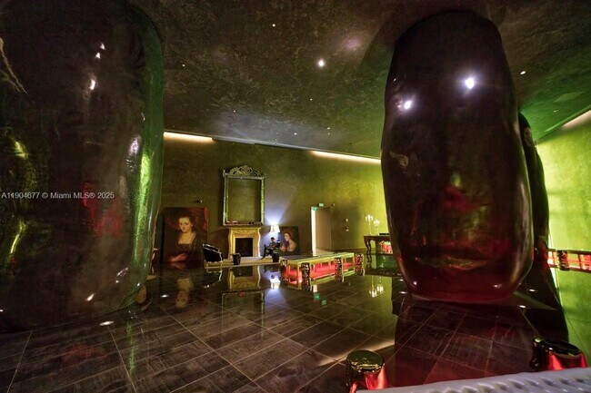 Building Photo - 465 Brickell Ave