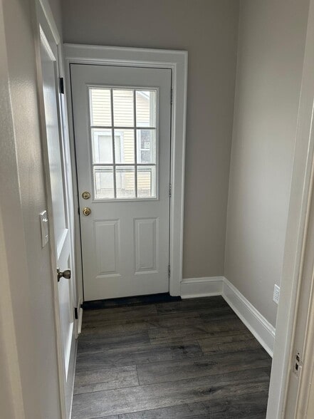 Rear Entrance - 2242 Ferry St