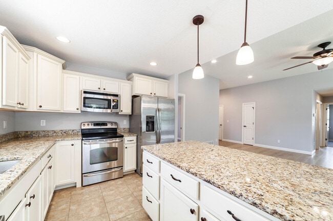 Building Photo - 7416 Rosedown Dr