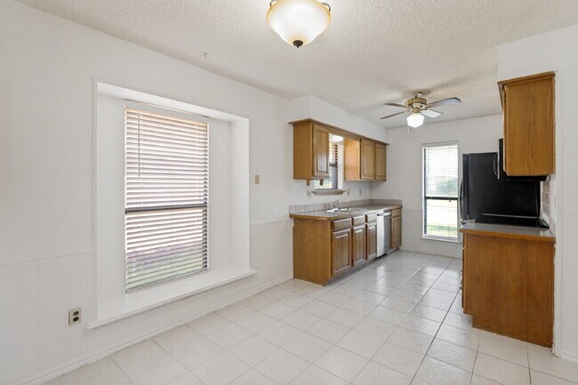 Building Photo - Charming 2BD Home in Far North Dallas