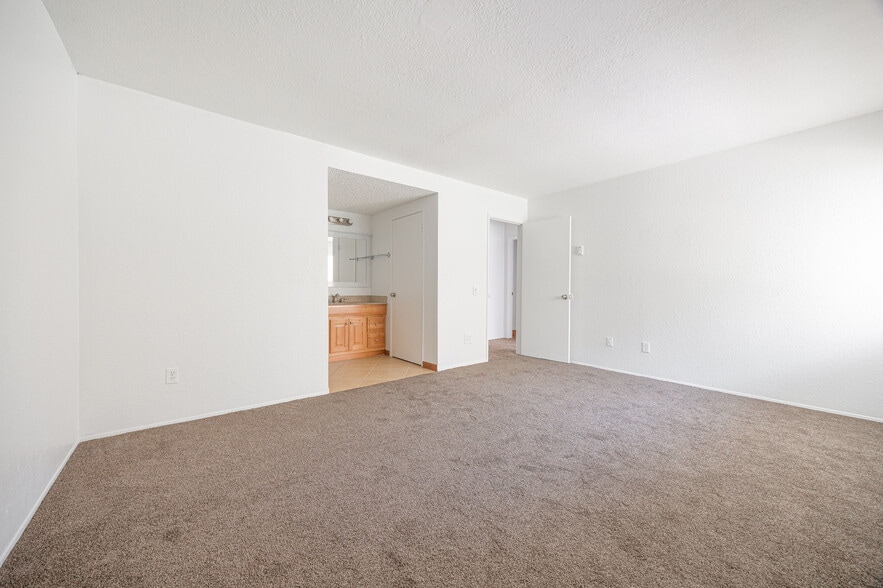 Building Photo - 8737 Lake Murray Blvd