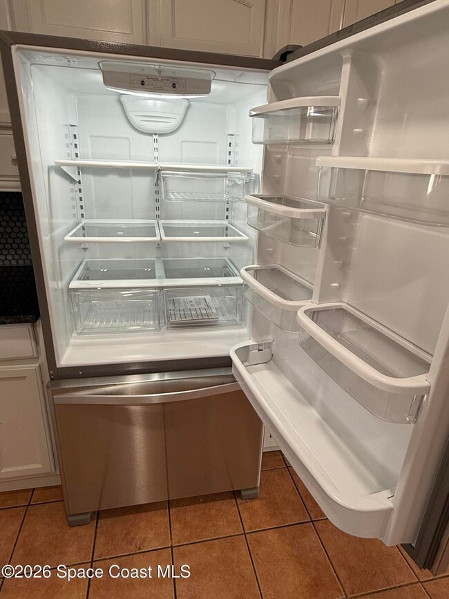 Building Photo - 9 Lemoine Ave