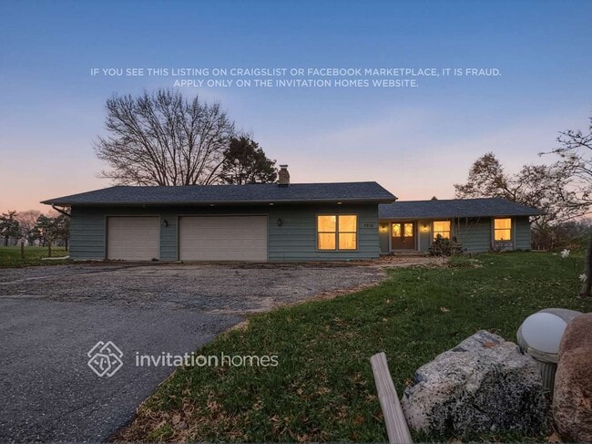 Building Photo - 7015 W Shadow Lake Dr