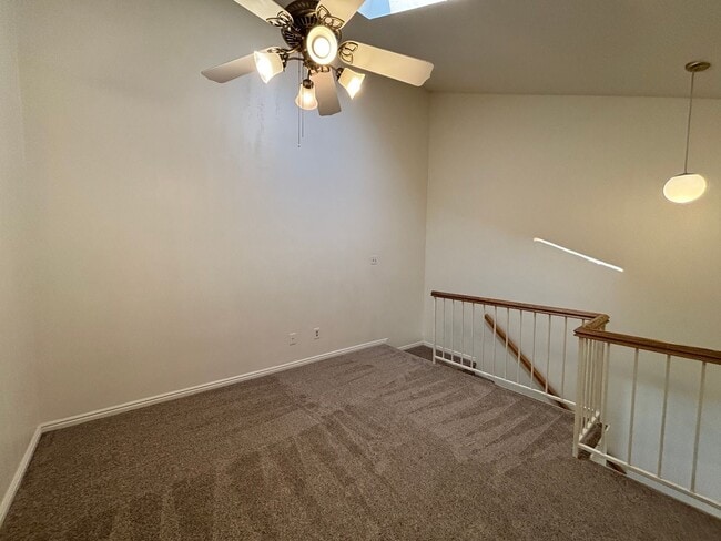 Building Photo - SPACIOUS 3 BEDROOM TOWNHOME FOR RENT IN DO...