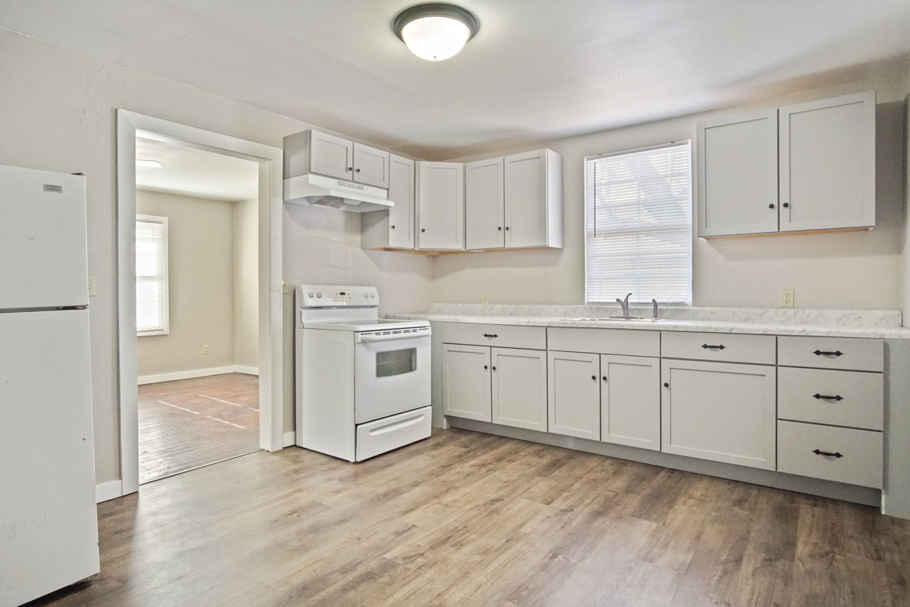 Building Photo - 809 SE 32nd St