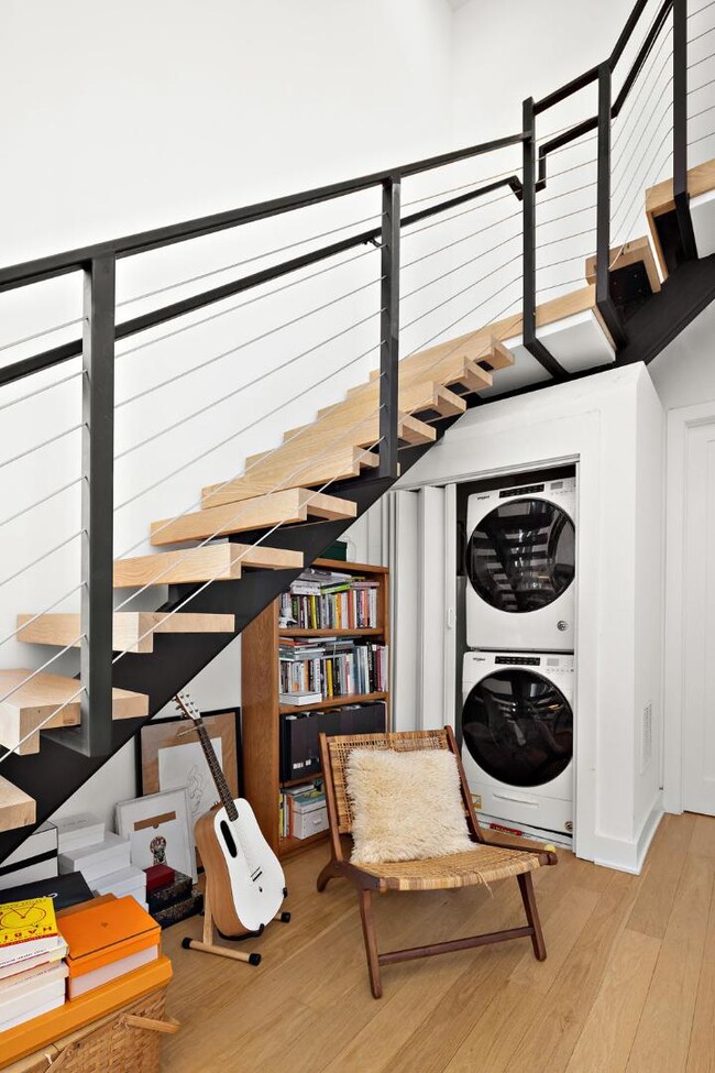 Building Photo - 6025 JFK Blvd E