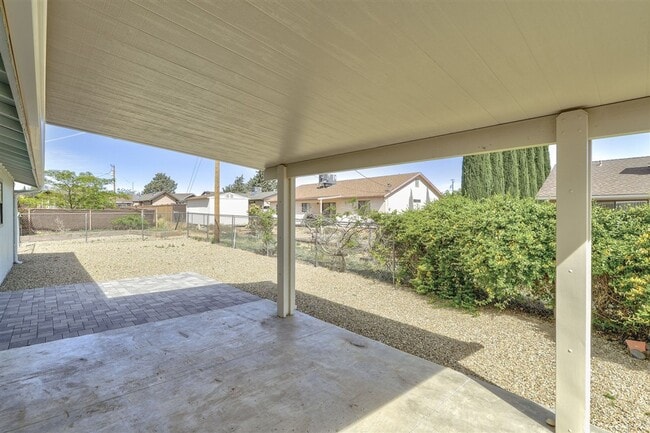 Building Photo - Home With 2 En-Suite Bedrooms in Prescott Valley