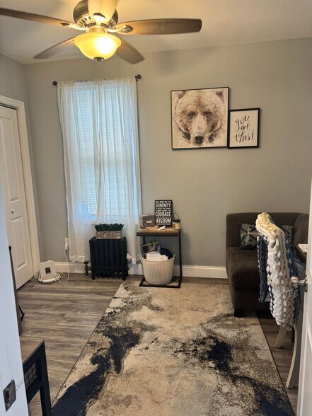 Building Photo - 110 Broadway