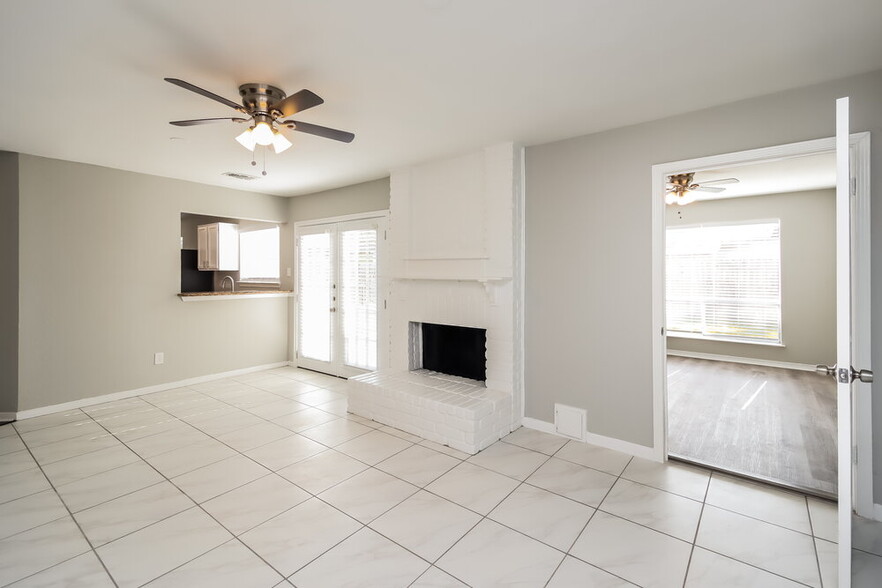 Building Photo - 1710 Whiteback Dr