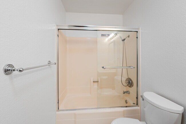 Building Photo - 2039 Village Wood Rd