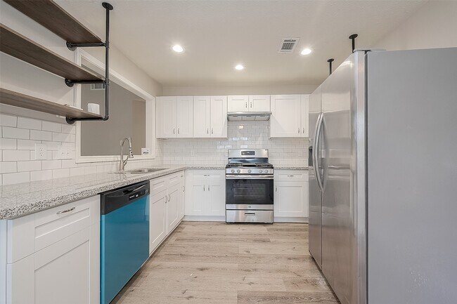 Building Photo - 3103 Hartcliff Cir