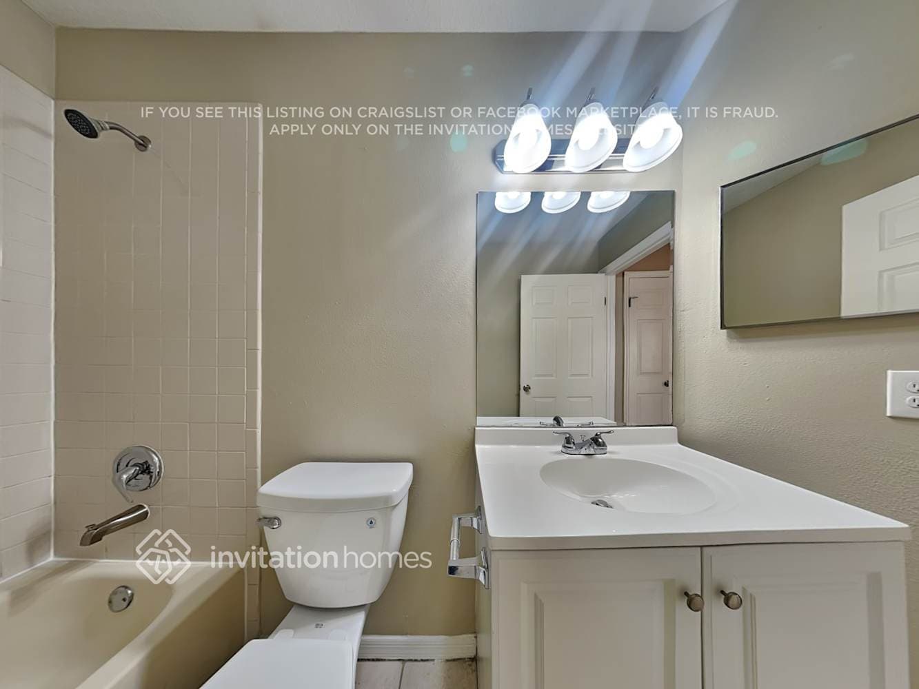 Building Photo - 717 Sand Ridge Dr