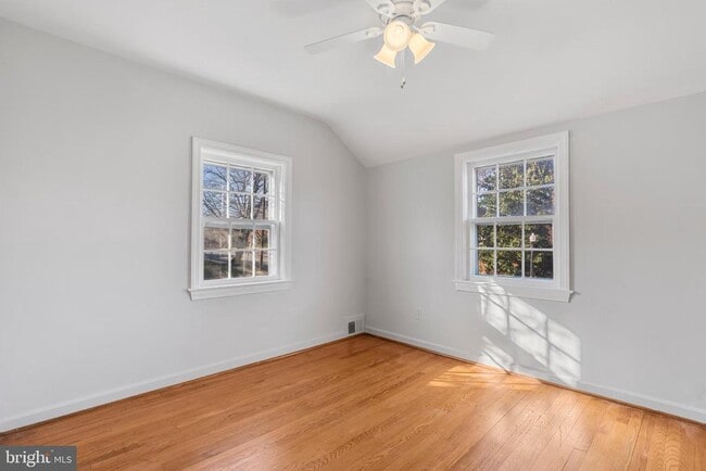 Building Photo - 6130 11th Rd N