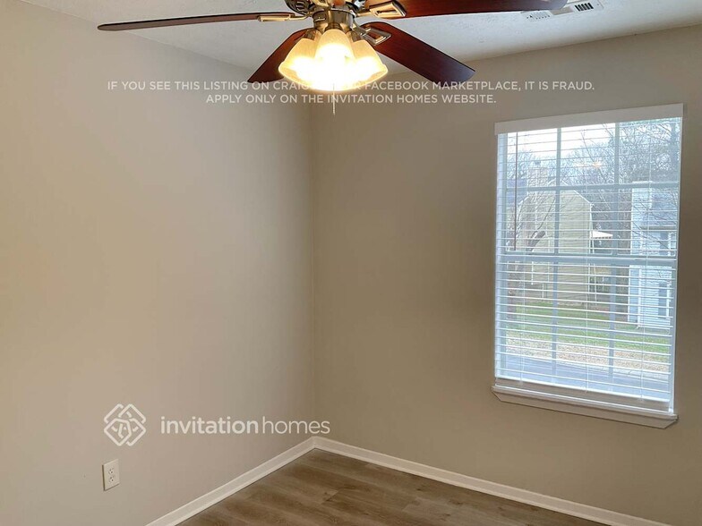 Building Photo - 4468 Highland Pl NE