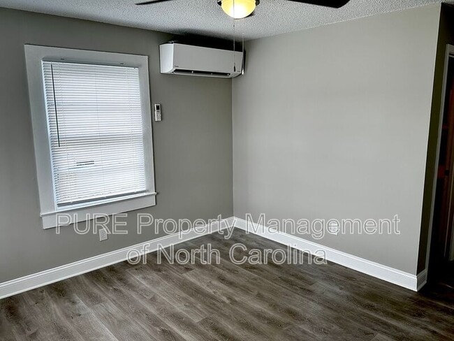 Building Photo - 208 S Lexington Dr