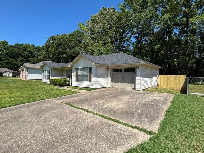 Building Photo - 39 Bud Grimes Dr