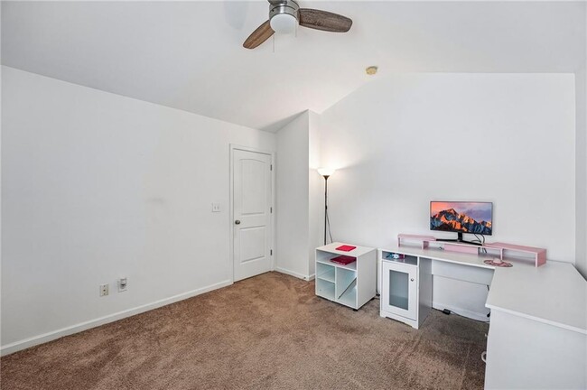 Building Photo - 6216 Oakdale Ridge Ct SE