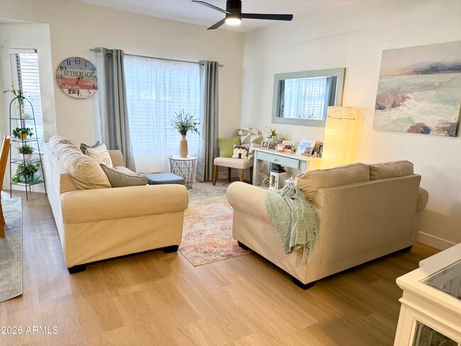 Building Photo - 21143 E Roundup Way