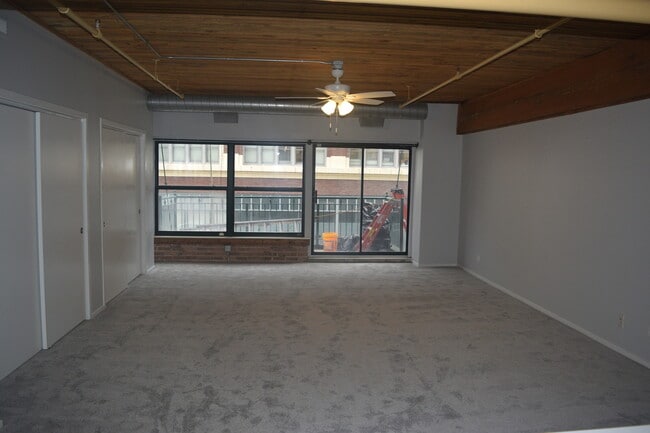 Building Photo - 1801 S Michigan Ave