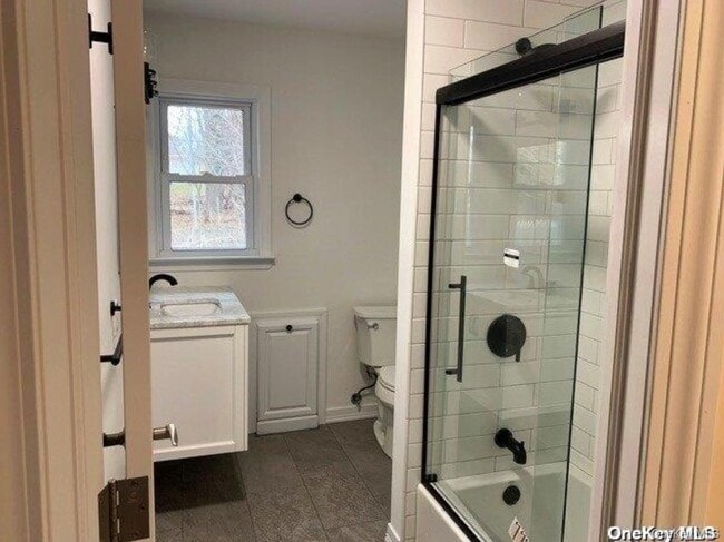 Building Photo - 509 E Broadway