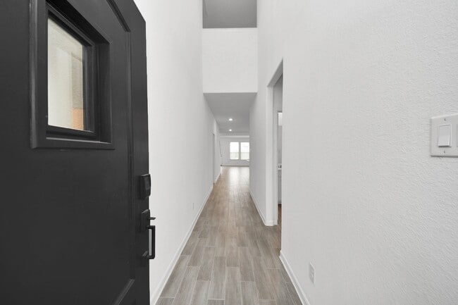Building Photo - 7214 Cordgrass Prairie Ln
