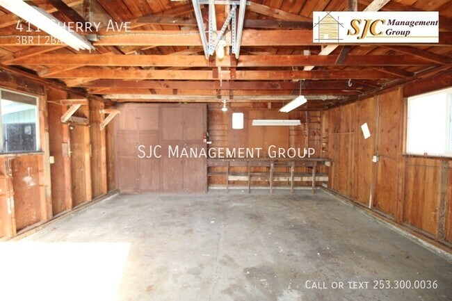 Building Photo - 411 Cherry Ave