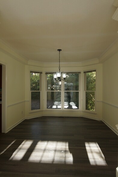 Building Photo - 204 Swiss Lake Dr