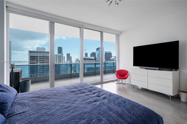 Building Photo - 200 Biscayne Blvd Way