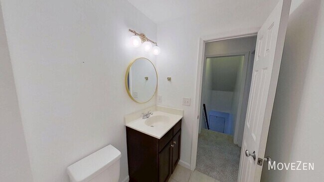 Building Photo - 1721 E Lenoir St