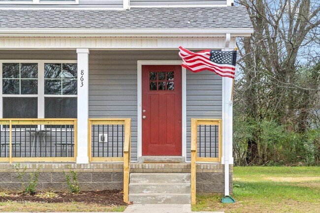 Building Photo - 863 Central Ave