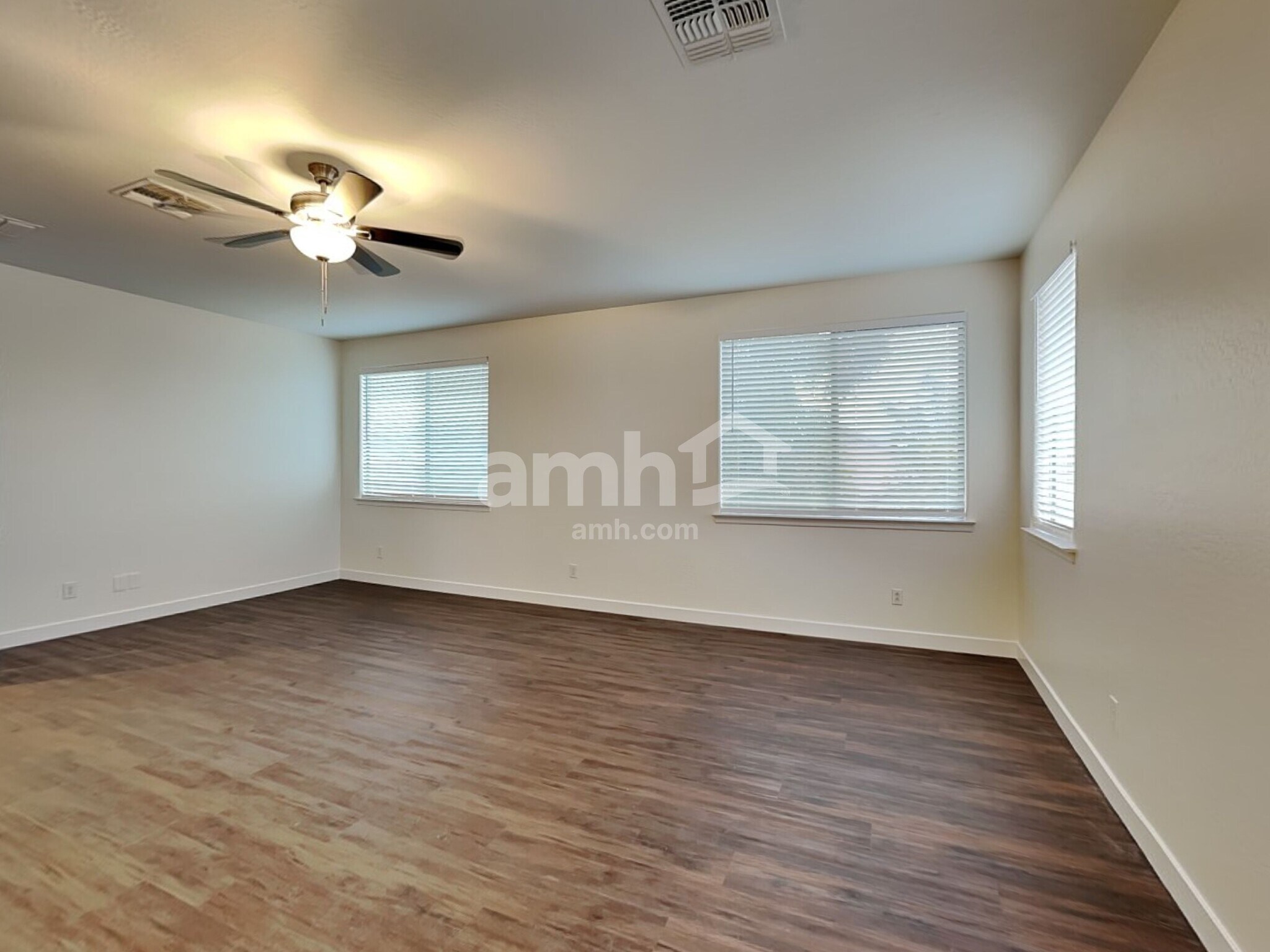 Building Photo - 5602 W Darrel Rd