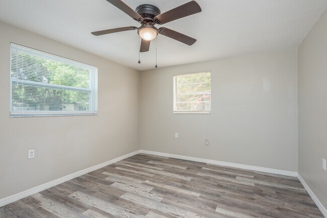 Building Photo - 5646 Festivo Dr