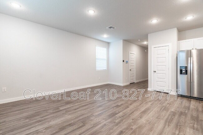 Building Photo - 5711 Topaz Wy