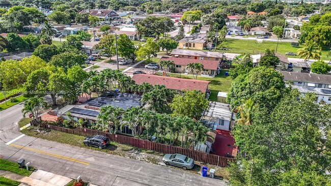 Building Photo - 1110 N 58th Ave
