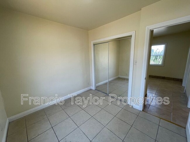 Building Photo - 741 S Escondido Blvd