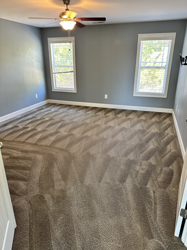 Building Photo - 908 Merlin Ct