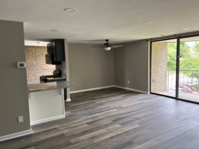 Building Photo - 3346 Huntley Sq Dr