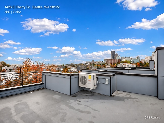 Building Photo - 1426 E Cherry St