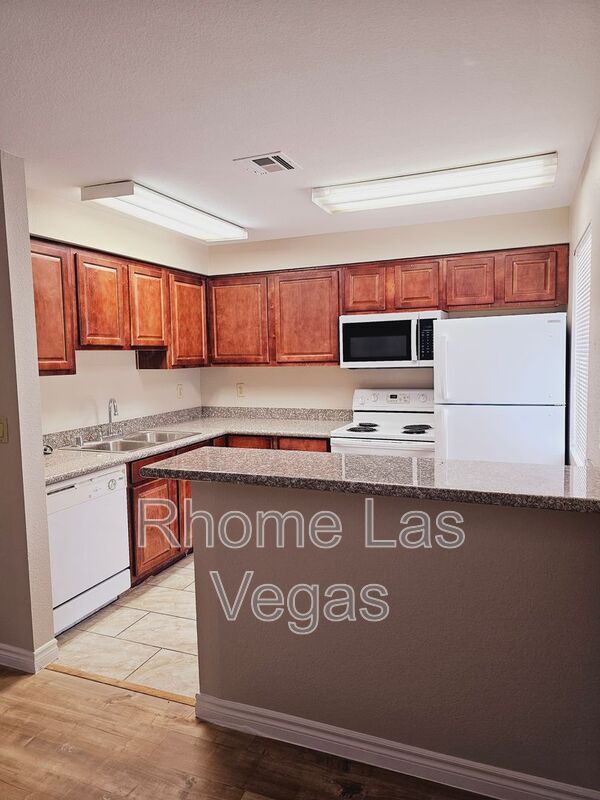 Building Photo - 5220 Indian River Drive