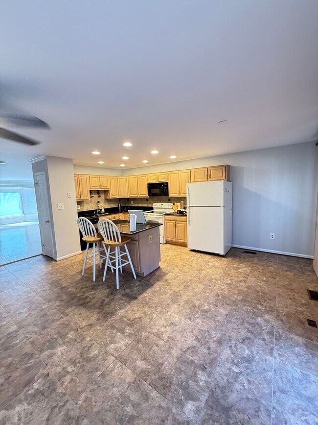 Building Photo - 2740 Winston Ct